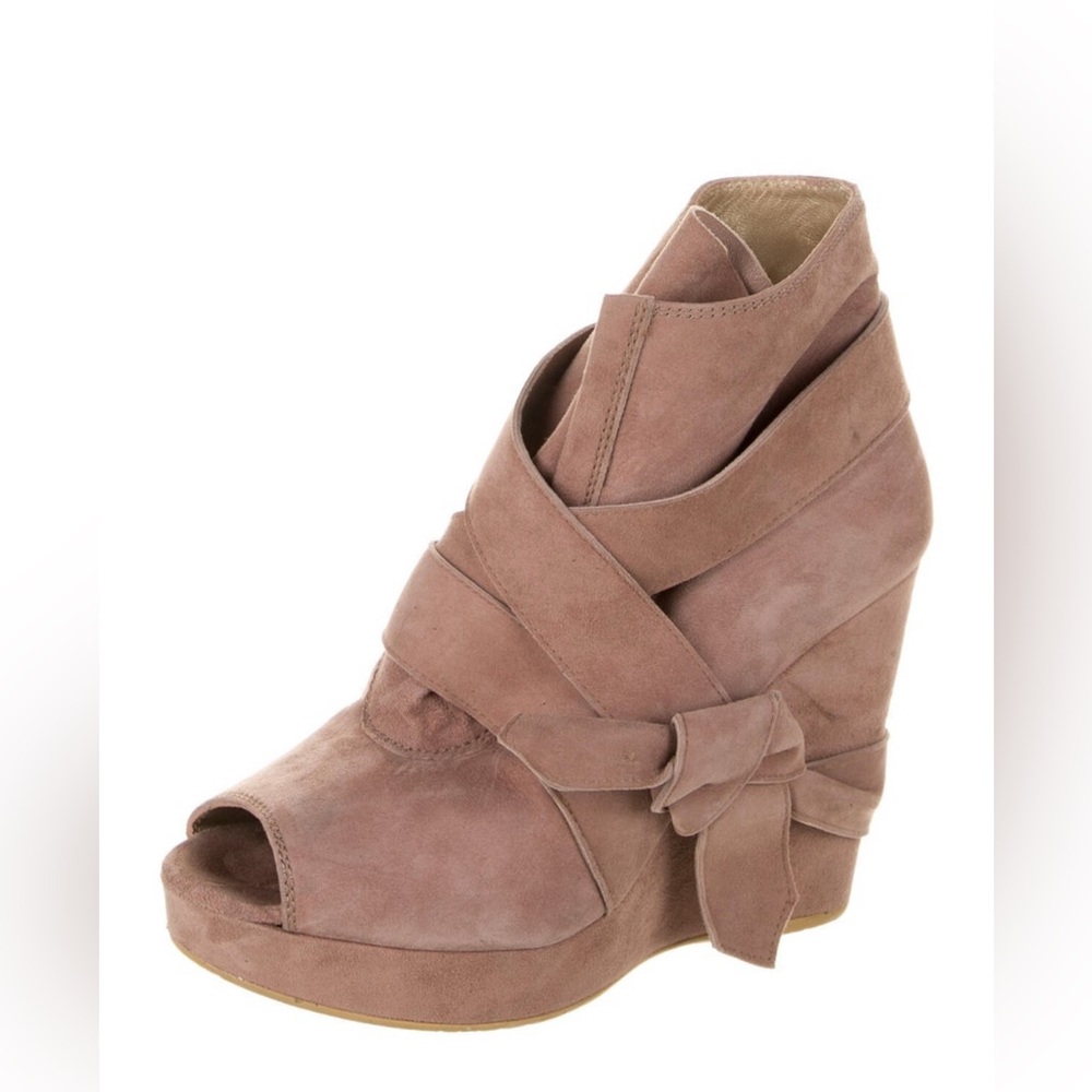 Stuart Weitzman Suede Bow Accents Pumps - Picture 2 of 4